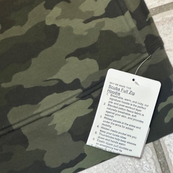New Lululemon Full Zip Hoodie in Camo - Picture 2 of 10